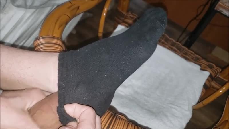 2nd ejaculation in my sock this morning : video clip