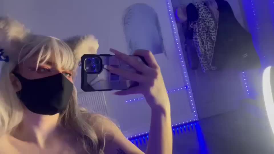 Would you breed a 19 year old gamer girl? : video clip
