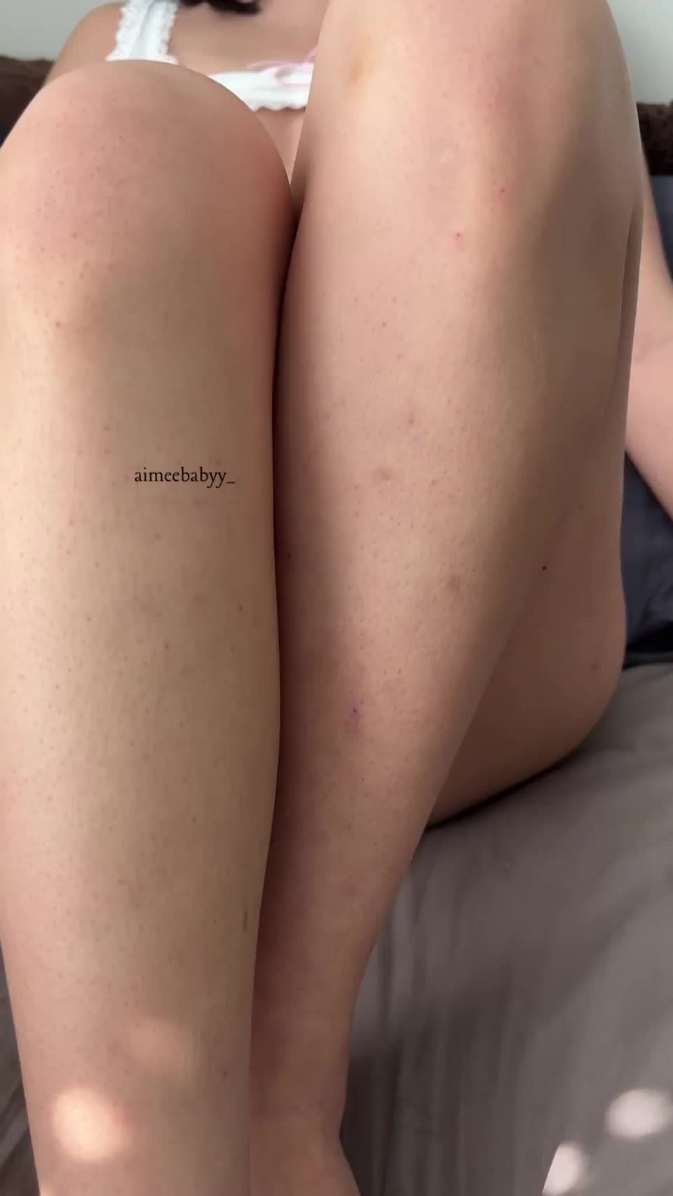Mondays suck.. but I have a present for you 💕 : video clip