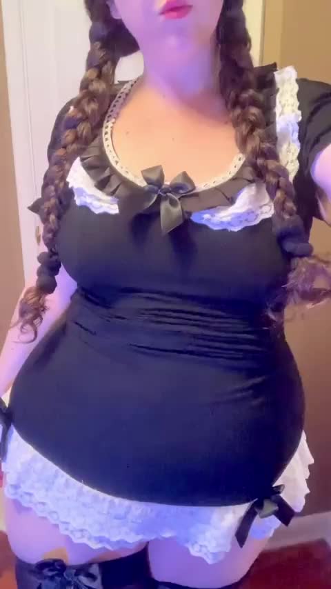 i wanna press this chubby pussy against your face, pleeease? : video clip