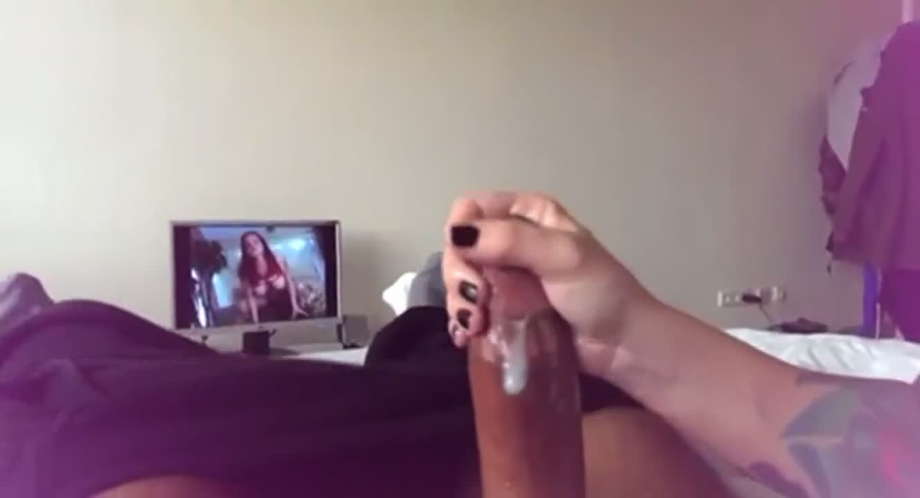 huge bbc handjob : video clip