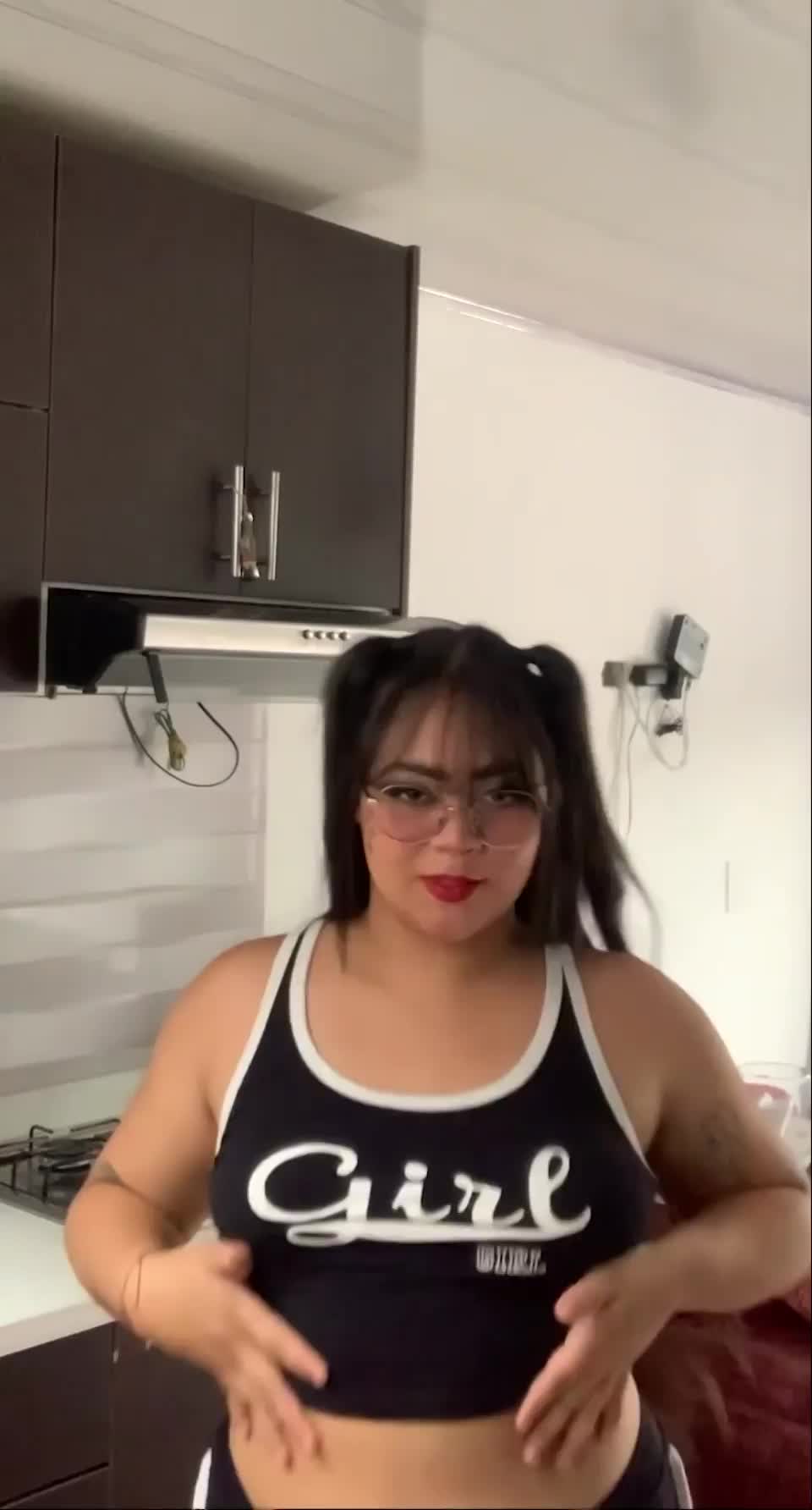 Would you eat me and take my anal virginity in the kitchen? : video clip