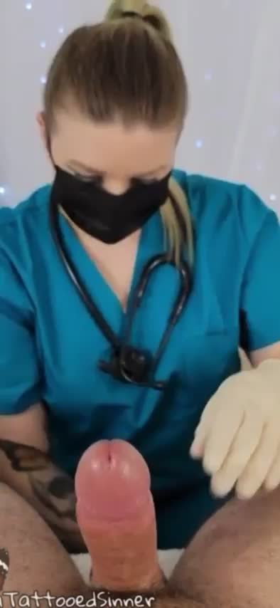 Nurse wants that cum : video clip