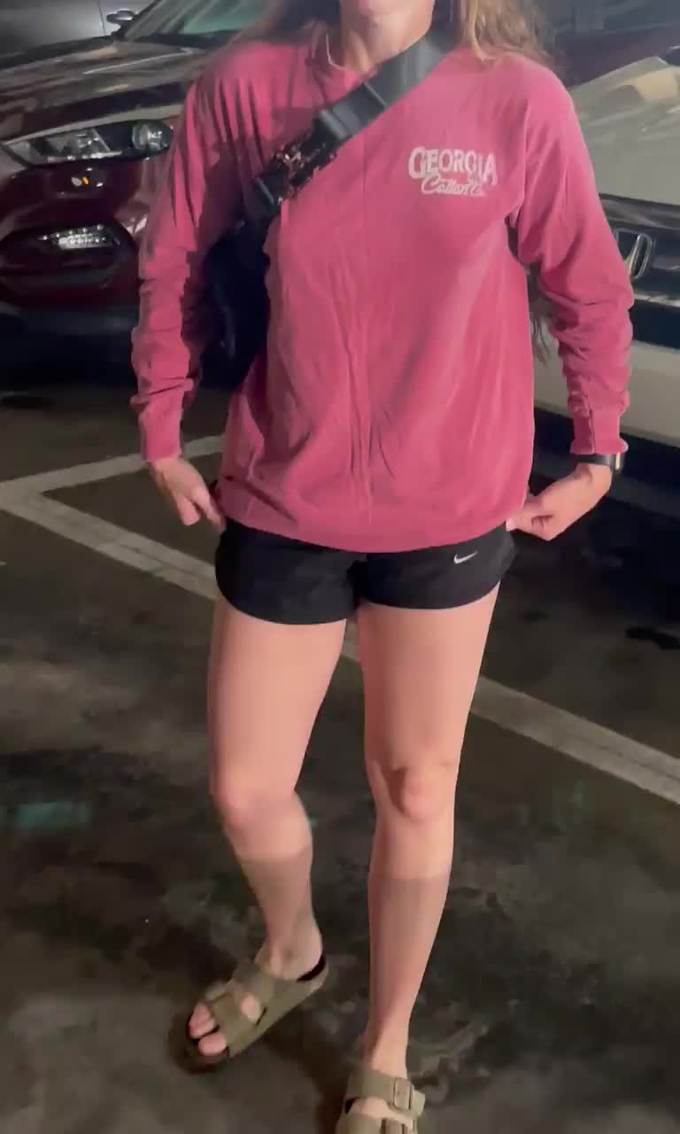 [Gif] There is no better feeling that flashing : video clip
